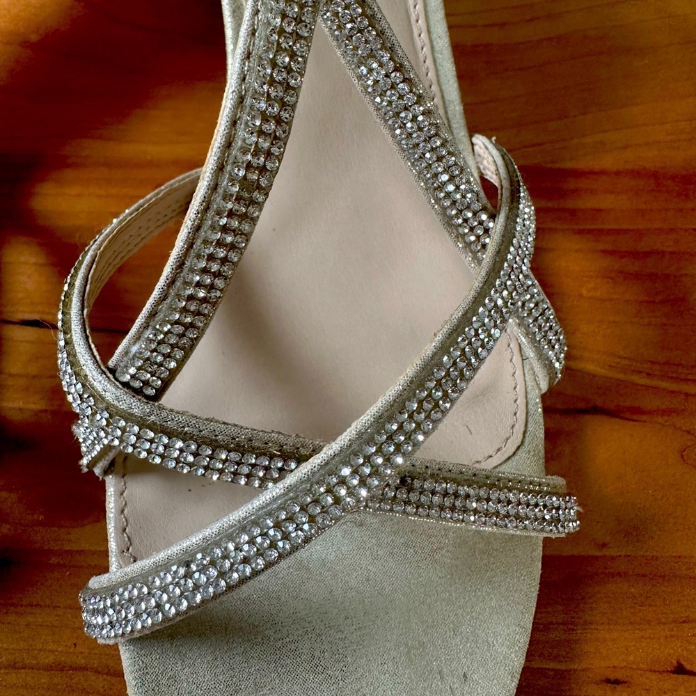 Nina sparkly size 10 sandals - light gold